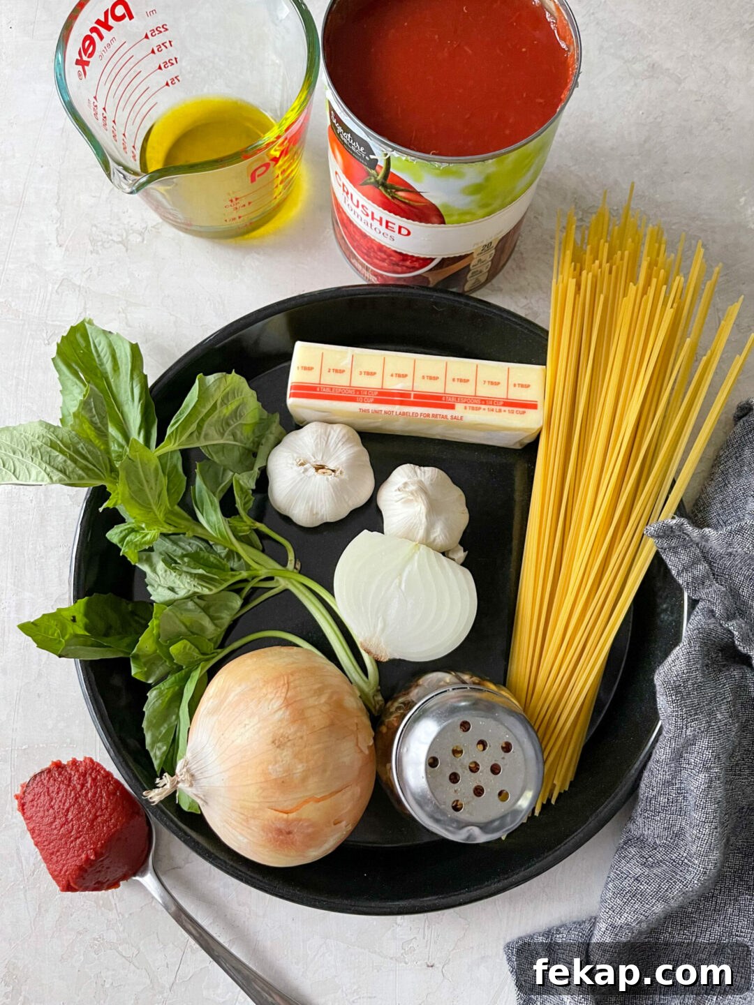 Spaghetti al Pomodoro Recipe: Classic Italian Tomato Pasta 3 Pomodoro Sauce Ingredients