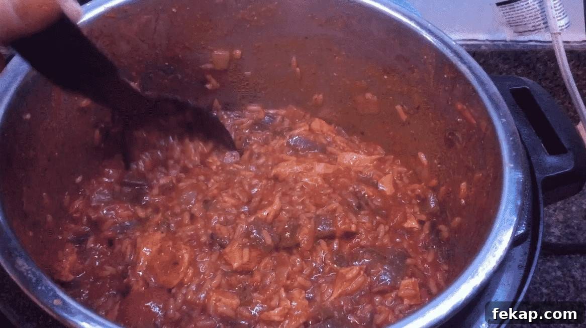Instant Pot Jambalaya Fajitas with Cajun Sausage and Shrimp 17 img 23634 28