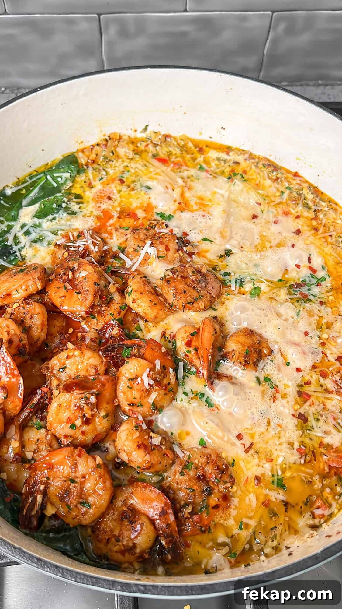 One-Pot Garlic Butter Shrimp Scampi with Lemon 7 adding the shrimp back into the pot for shrimp scampi