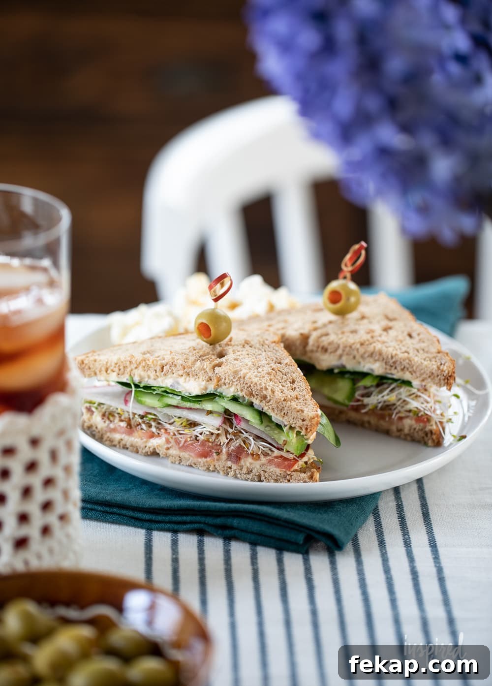 hummus sandwich