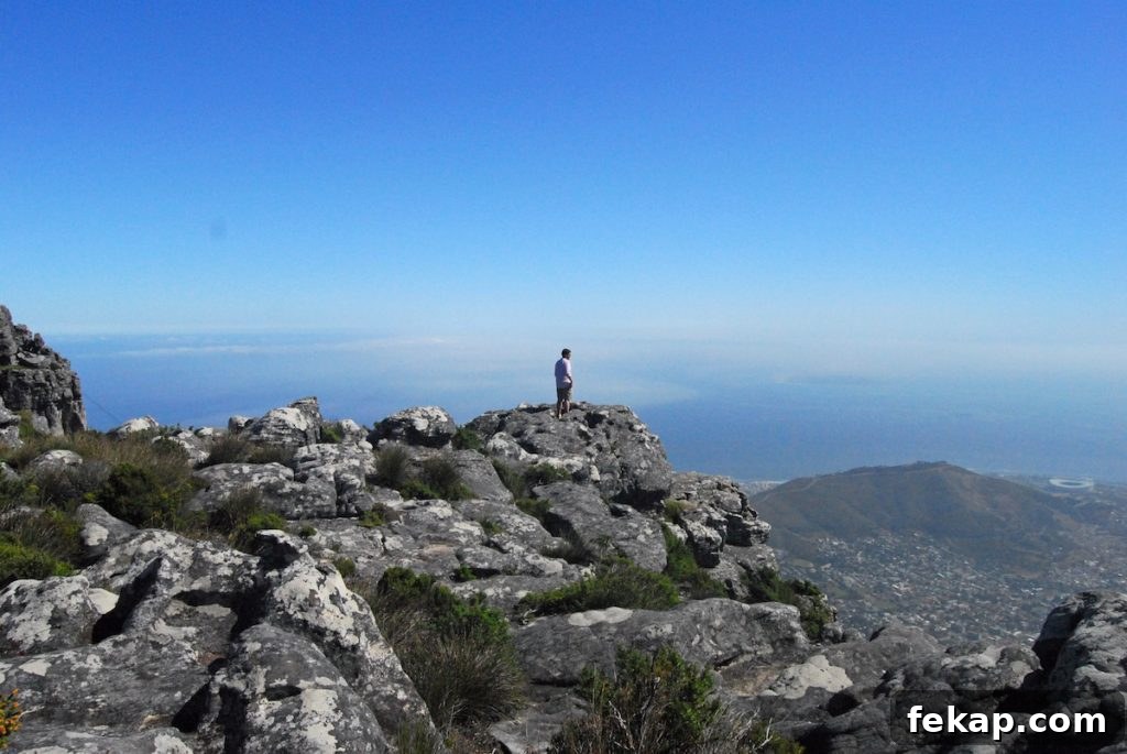 Leaving South Africa: Why I Said Goodbye 14 Fiance on top of Table Mountain