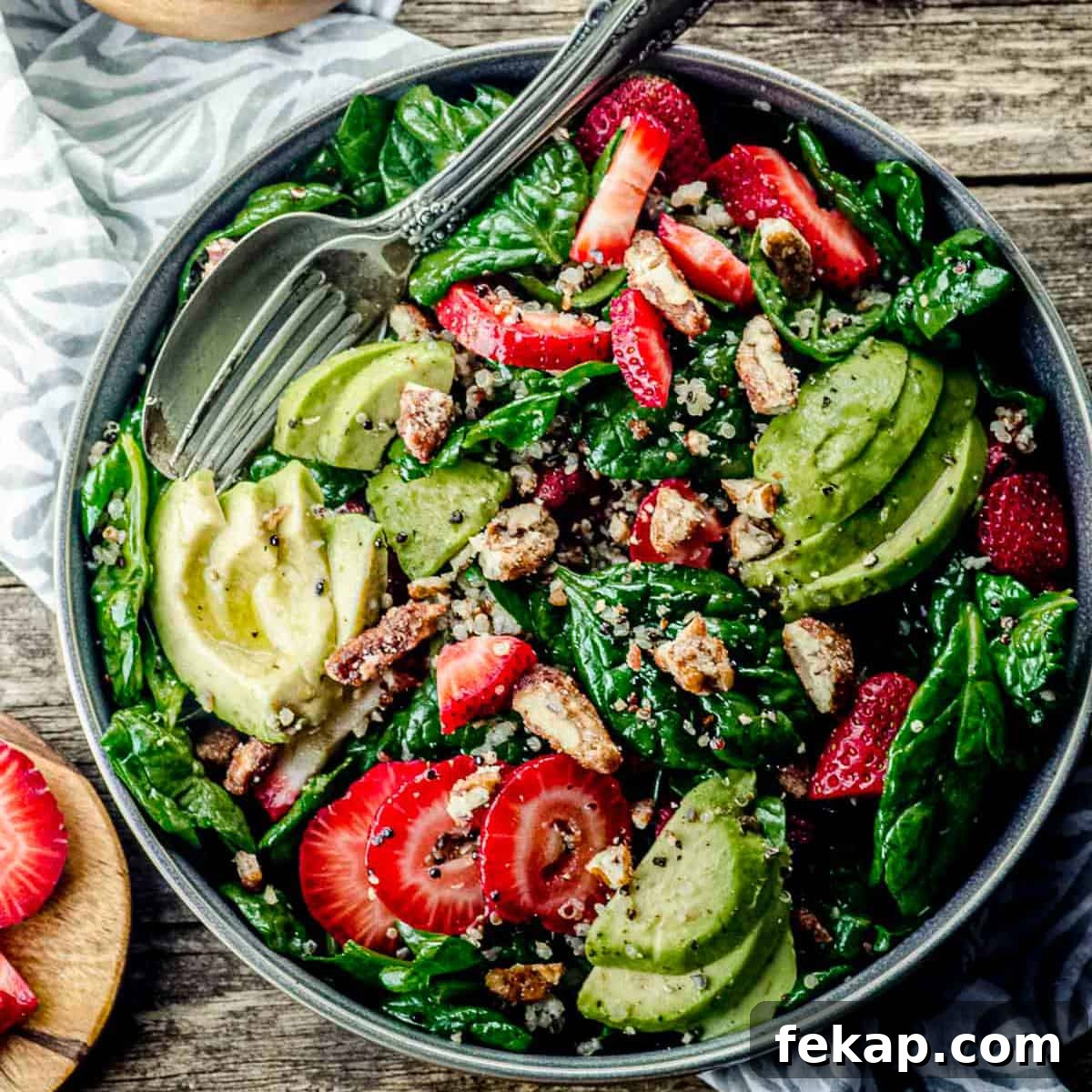 Spinach Salad with Strawberries and Quinoa