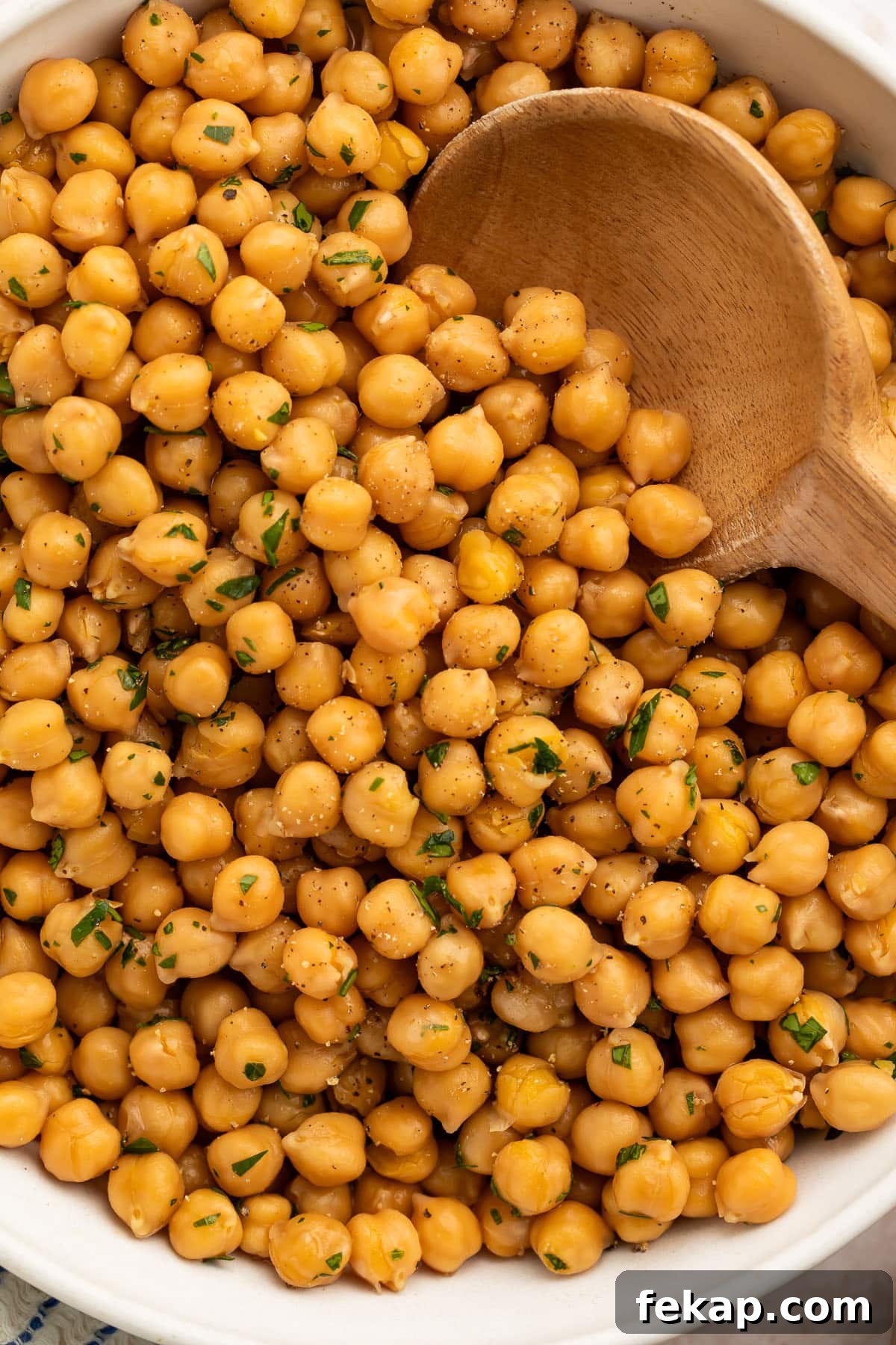 Instant Pot Chickpeas: No Soak Required 2 Cooked chickpeas in a bowl