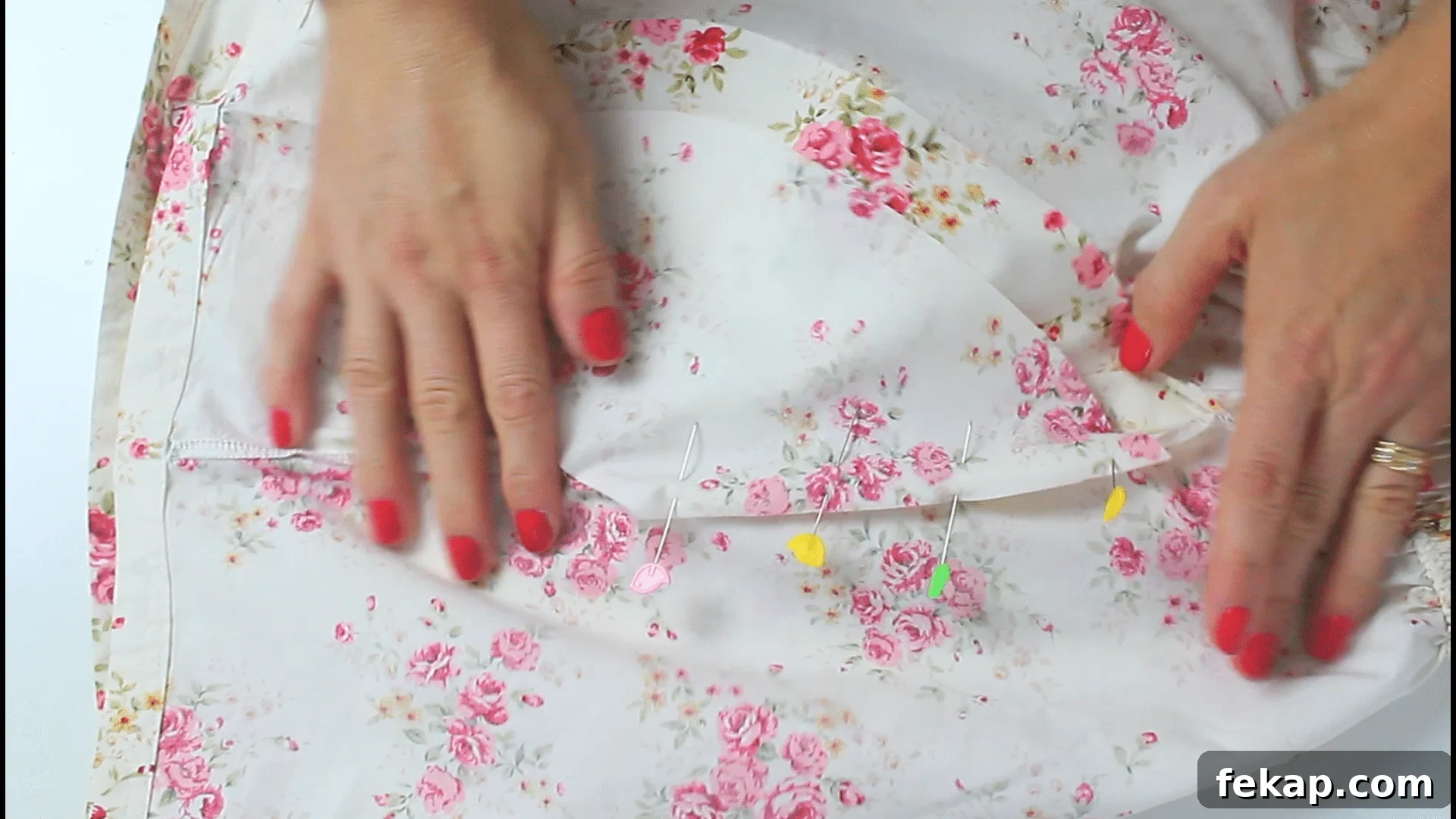 Sewing pocket fabric to the skirt seam