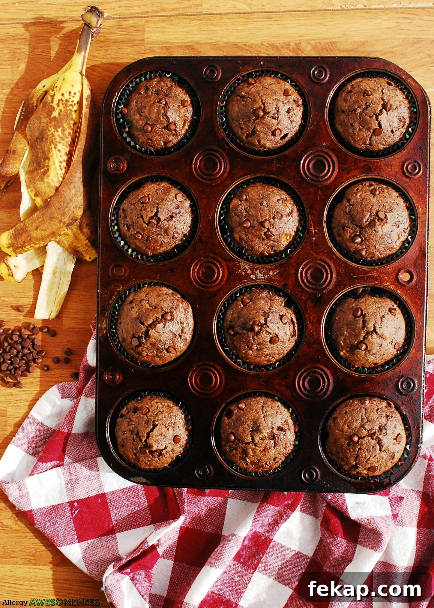 28 Gluten-Free Dairy-Free Brunch Recipes with Vegan Options 14 vegan-gluten-free-double-chocolate-banana-muffin-recipe