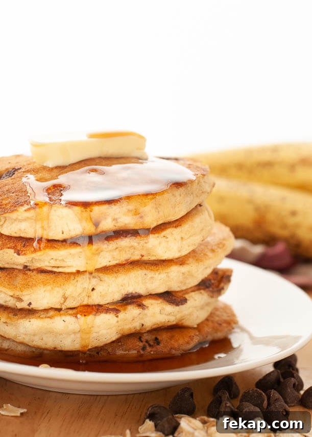 28 Gluten-Free Dairy-Free Brunch Recipes with Vegan Options 18 gluten-free-vegan-chocolate-chip-oatmeal-banana-pancakes