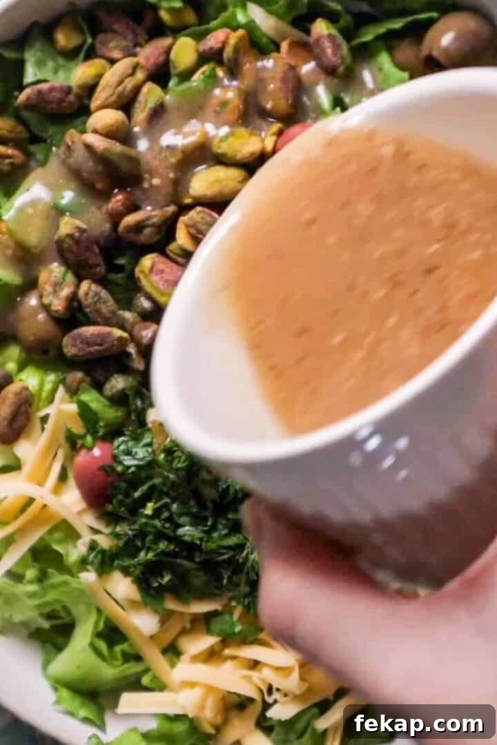 Crispy Romaine Salad Recipe with Lemon Caesar Dressing 4 crunchy romaine salad with garlic and herb dressing