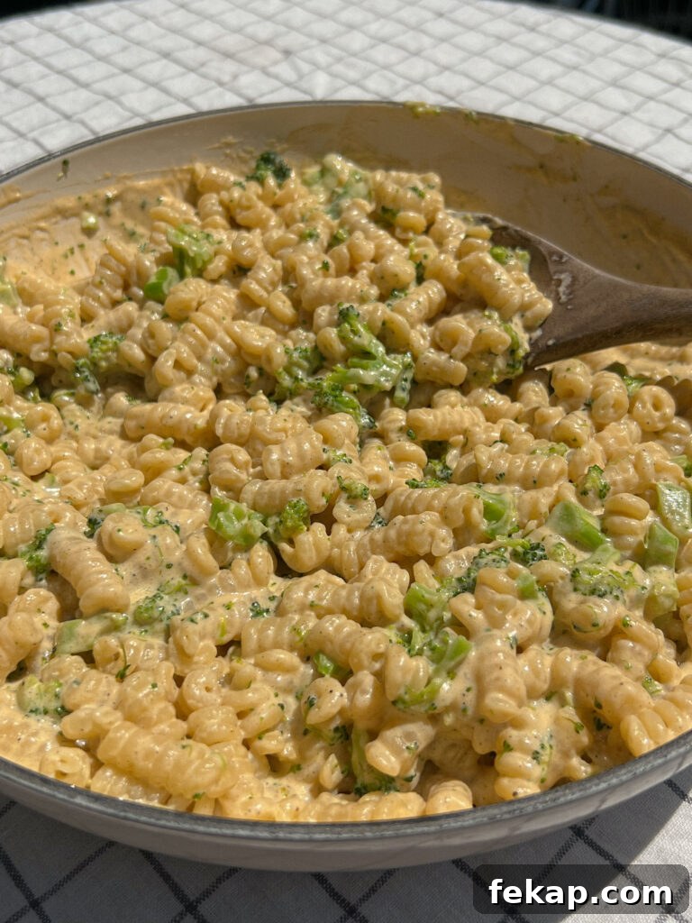 High-Protein Broccoli Mac and Cheese Recipe 3 img 9073 2