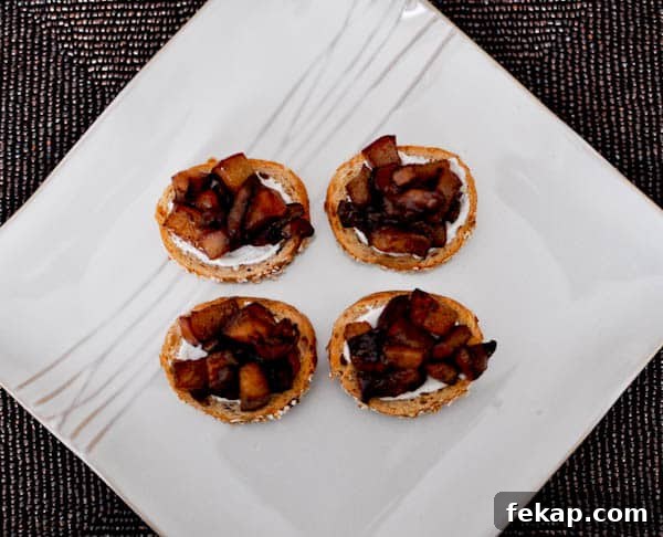 PearBruschetta-4 Bruschetta topped with caramelized pears and mascarpone